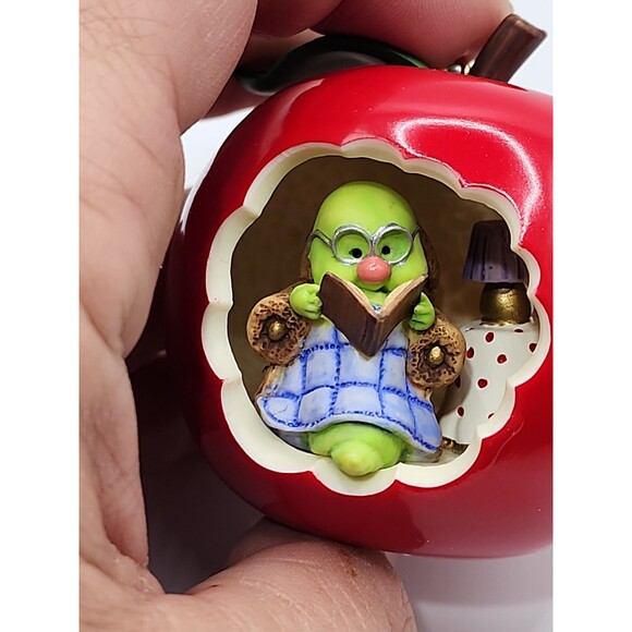 2000 Hallmark Keepsake Ornament - Picture 4 of 4